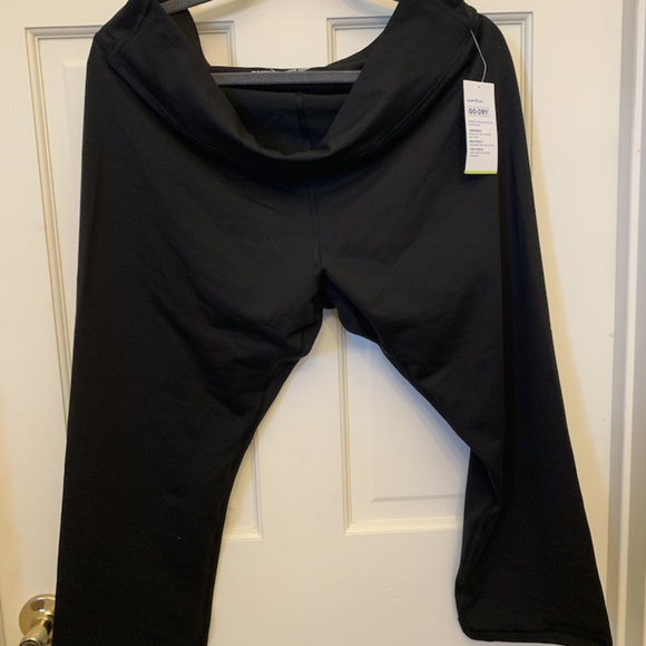 Old Navy Pants - Plus sized high rise compression leggings